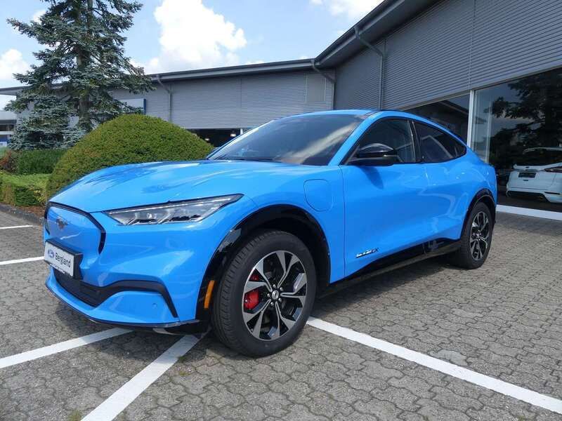 Atollblau metallic blau Gebraucht 2022 Ford Mustang Mach-E SUV | 40.190 € (Superpreis) - Bild 1/4