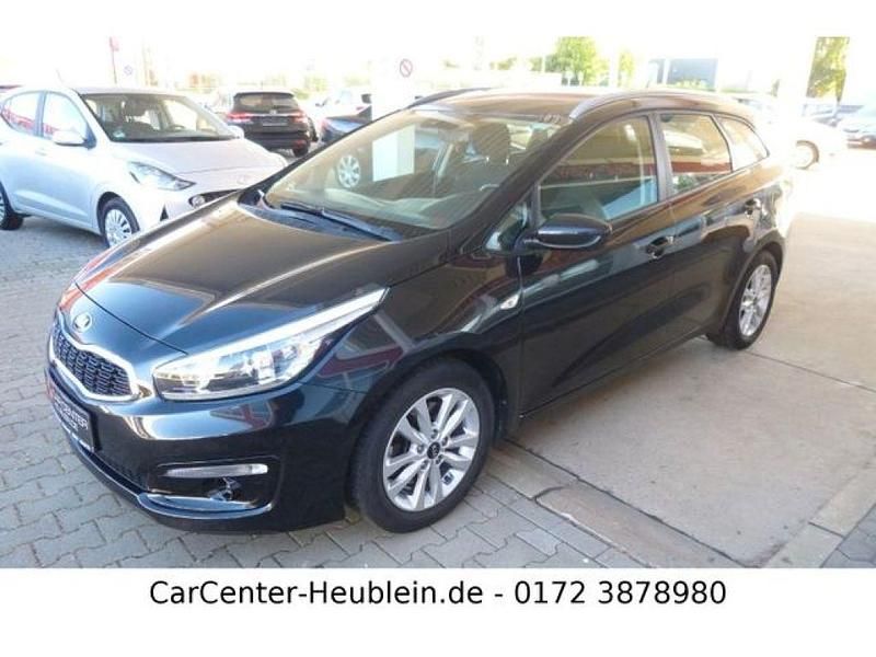 Gebraucht Kia Ceed Edition 7 135 PS (99 kW) 2017 (1k) zilinaschwarz met. (metallic) Kleinwagen