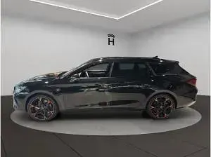 Neu Cupra Leon 272 PS (200 kW) 2026 Schwarz (midnight black metallic) Kombi