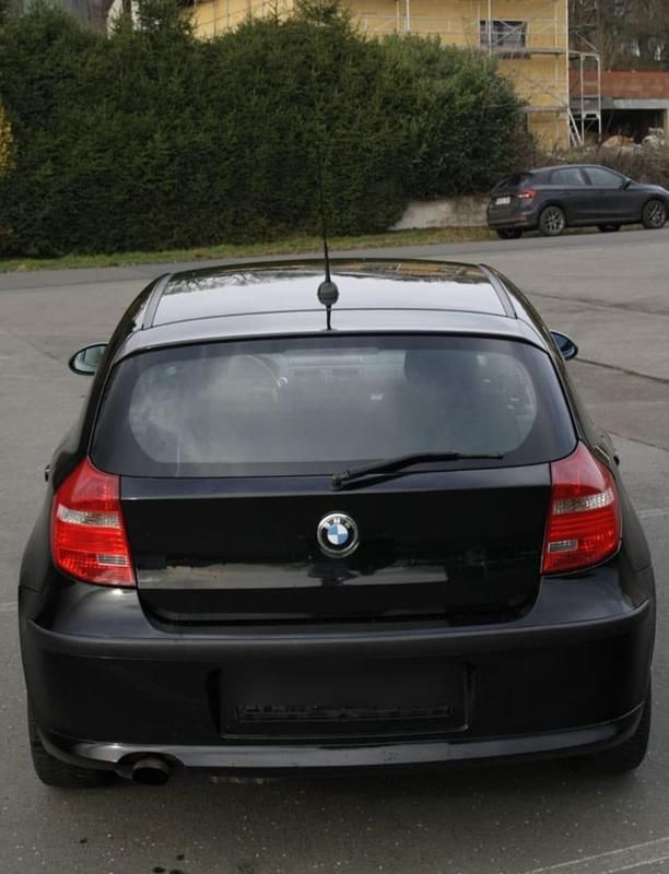 Gebraucht BMW 116 115 PS (84 kW) 2007 Schwarz Kleinwagen