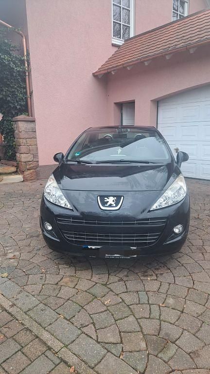 Schwarz Gebraucht 2011 Peugeot 207 CC Filou Cabrio | 3.100 € (Guter Preis) - Bild 1/4