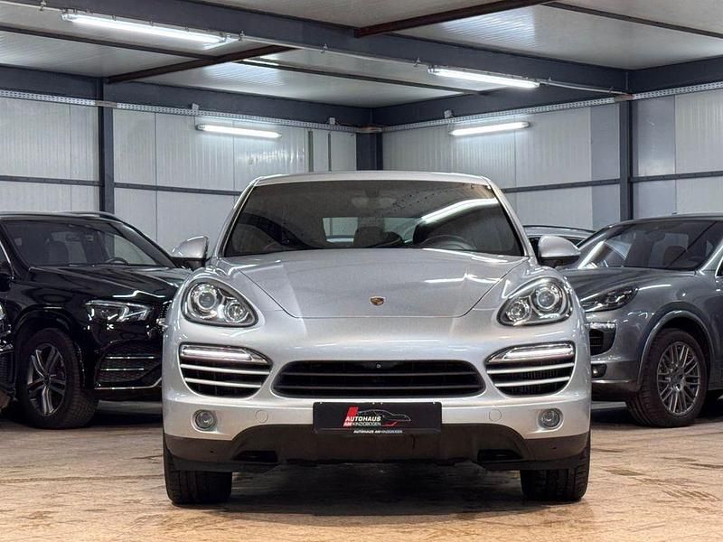 Usado Porsche Cayenne 245 HP (180 kW) 2012 Prateado SUV