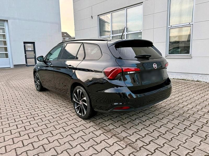 Gebraucht Fiat Tipo S 120 PS (88 kW) 2019 Schwarz Kombi