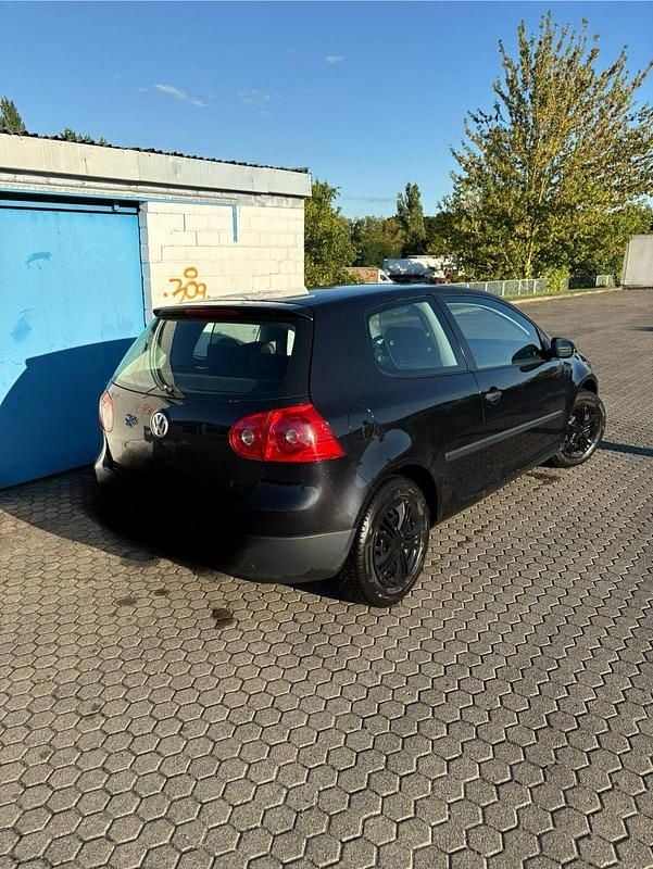 Schwarz Gebraucht 2004 VW Golf V Kleinwagen | 1.000 € (Guter Preis) - Bild 1/4