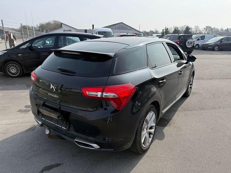 Gebraucht Citroën DS5 Chic 179 PS (131 kW) 2014 Schwarz Kleinwagen