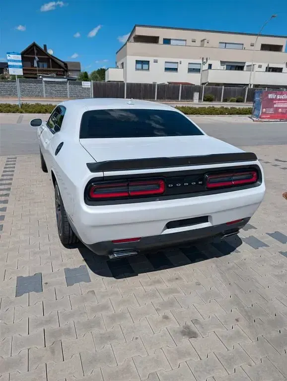 Gebraucht Dodge Challenger 377 PS (277 kW) 2016 Weiß Coupé