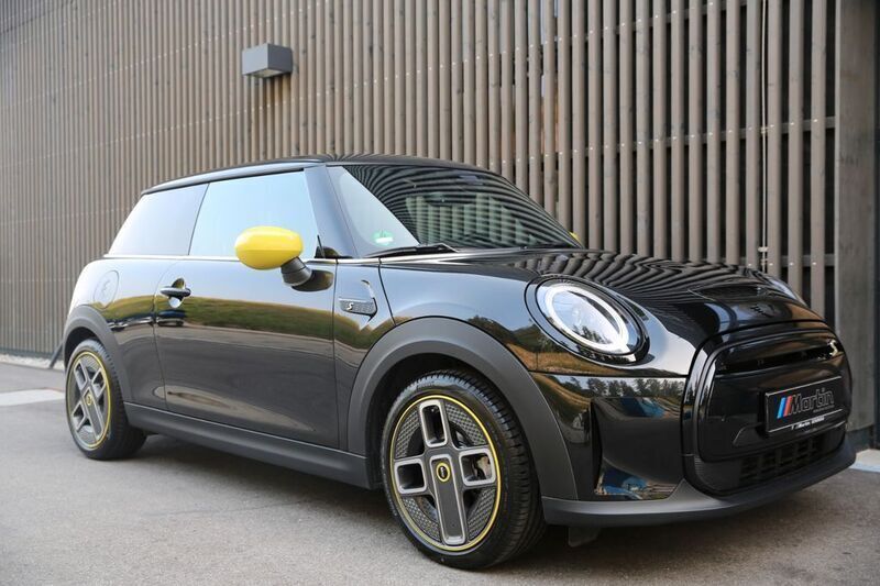 Gebraucht Mini Cooper SE 135 kW (184 PS) 2022 Schwarz Kleinwagen