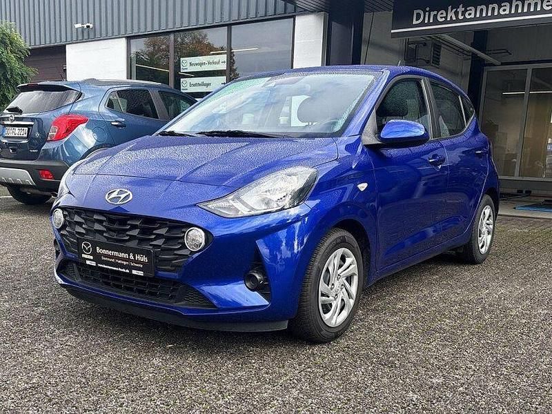 Blau Gebraucht 2023 Hyundai i10 Select Kleinwagen | 11.984 € (Fairer Preis) - Bild 1/4