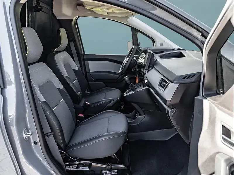 Usata Renault Kangoo 75 CV (55 kW) 2023 Grigio Monovolume