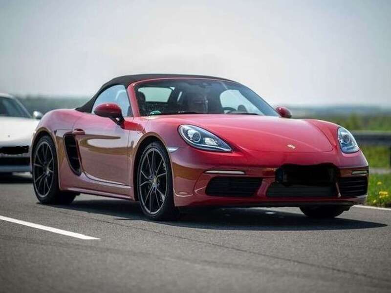 Rot Gebraucht 2017 Porsche Boxster Cabrio | 51.900 € (Guter Preis) - Bild 1/4