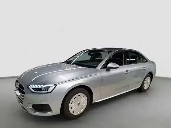 Używany Audi A4 Advanced 163 KM (119 kW) 2025 Srebrny Sedan/Limuzyna