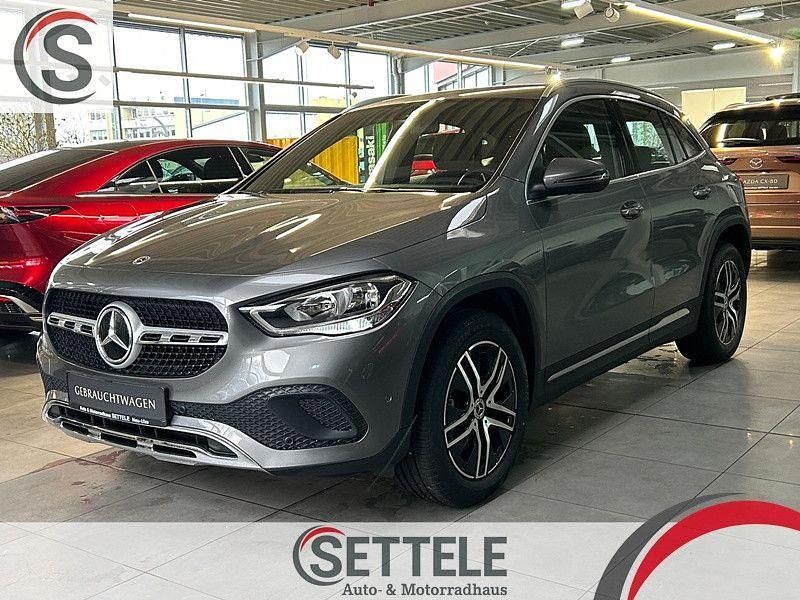 Gebraucht Mercedes GLA200 163 PS (119 kW) 2020 Grau SUV