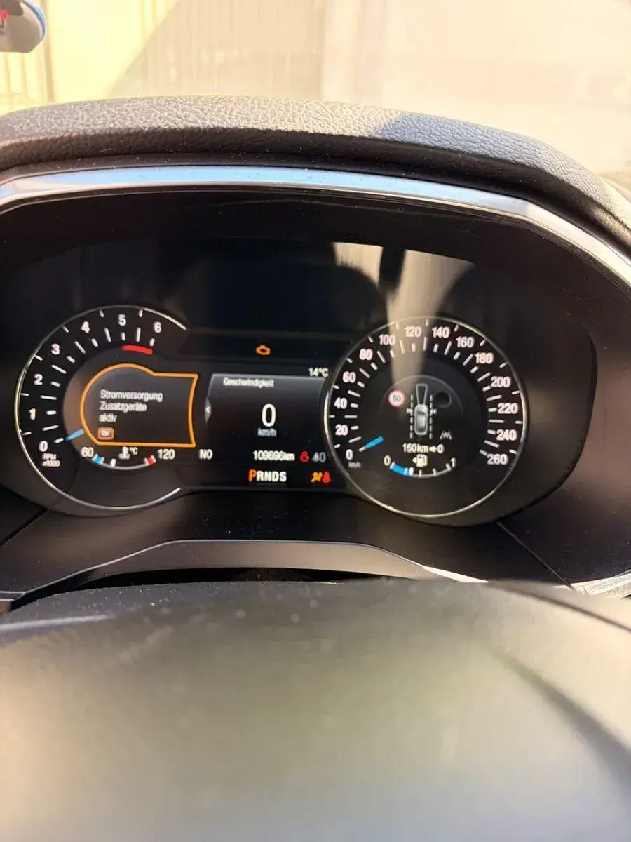 Używany Ford S-MAX ST-Line 241 KM (177 kW) 2019 Niebieski Minivan