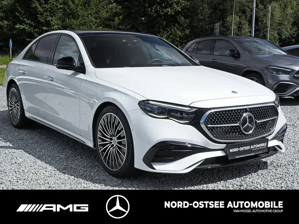 Usado Mercedes E200 Advanced Plus 204 CV (150 kW) 2025 Blanco Berlina