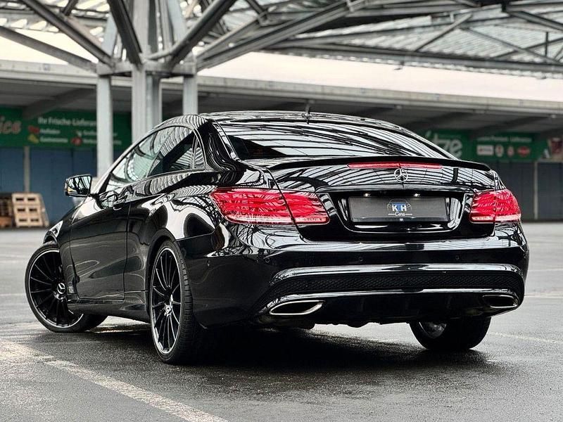 Gebraucht Mercedes E350 AMG line 258 PS (189 kW) 2016 Schwarz Coupé