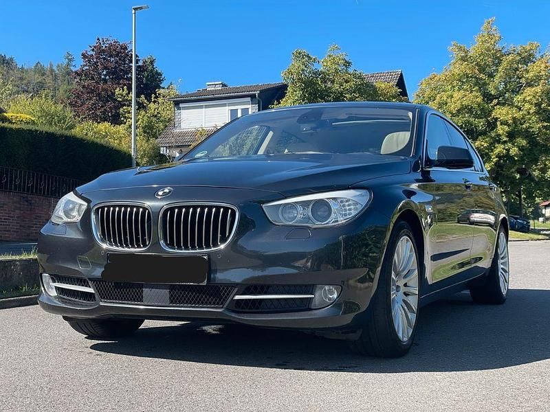 Grau Gebraucht 2010 BMW 535 Gran Turismo Limousine | 15.500 € - Bild 1/4