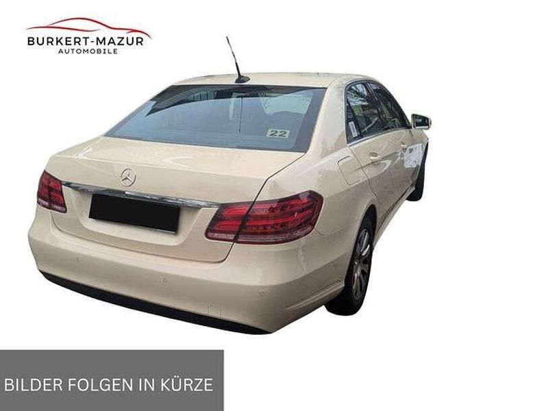 Gebraucht Mercedes E200 136 PS (100 kW) 2016 Gelb Limousine
