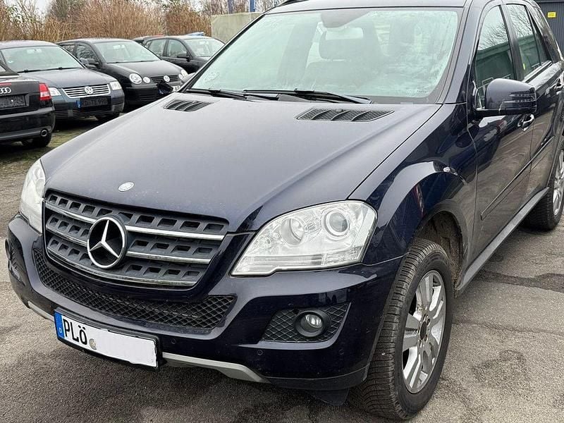 Gebraucht Mercedes ML350 231 PS (169 kW) 2012 Blau SUV