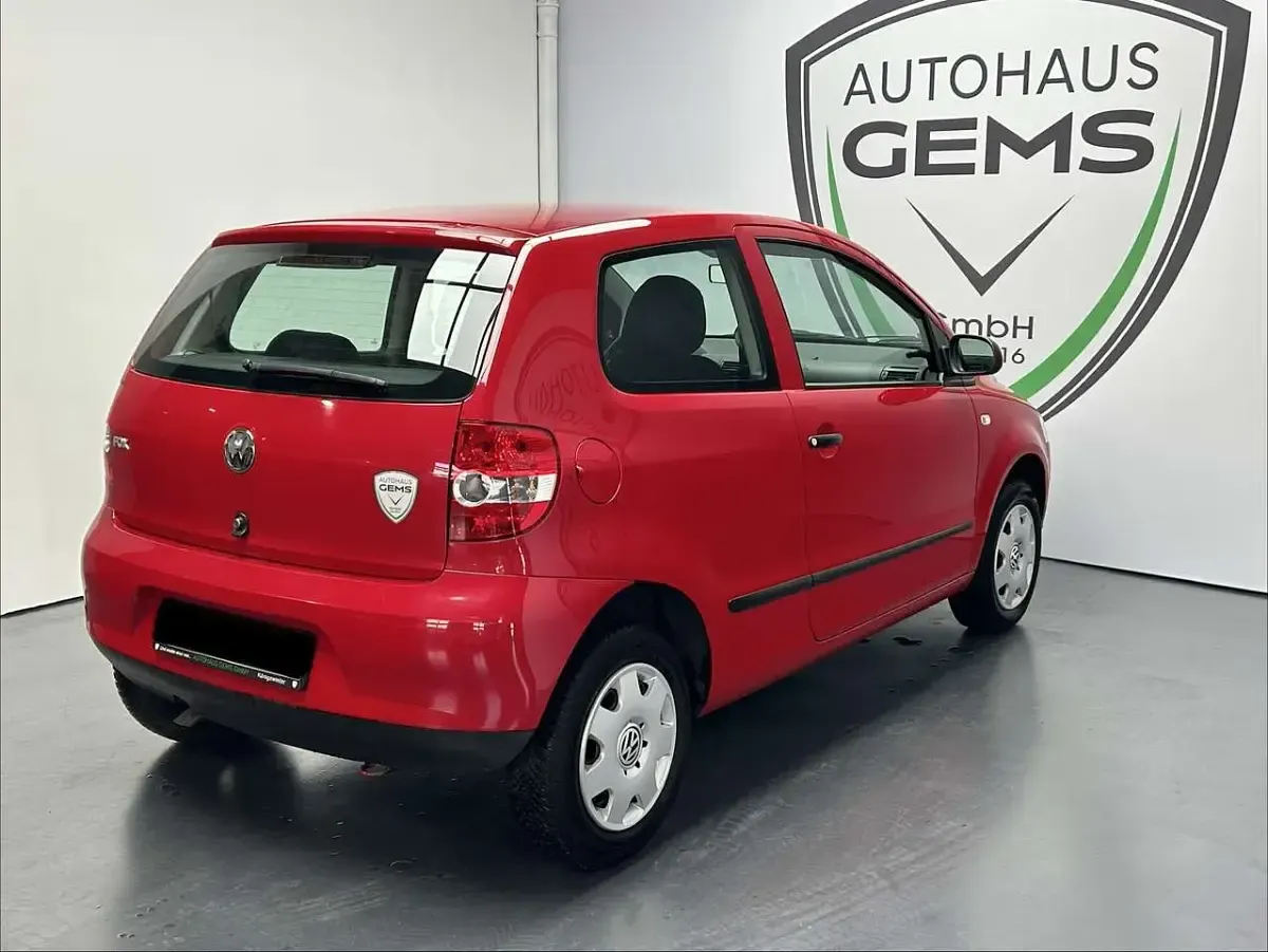 Używany VW Fox 54 KM (39 kW) 2007 Czerwony Hatchback