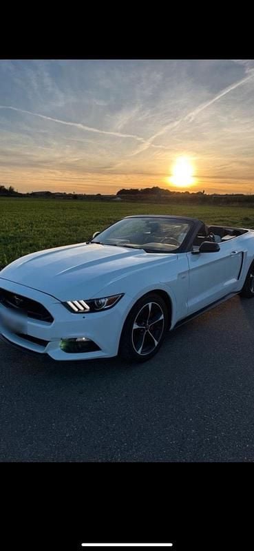 Gebraucht Ford Mustang Premium 307 PS (225 kW) 2015 Weiß Cabrio