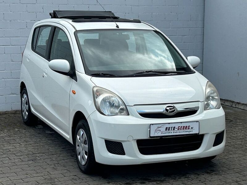 Weiß Gebraucht 2010 Daihatsu Cuore Kleinwagen | 3.500 € - Bild 1/4