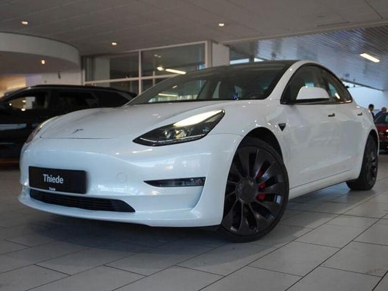 Gebraucht Tesla Model 3 Performance 461 kW (627 PS) 2021 Pearl white multicoat Limousine