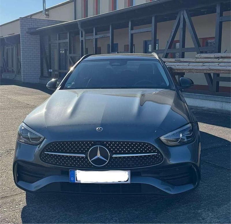 Grau Gebraucht 2022 Mercedes C220 Kombi | 31.500 € (Fairer Preis) - Bild 1/4