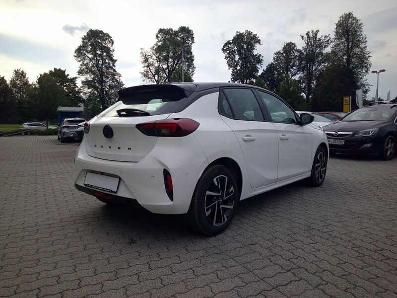 Gebraucht Opel Corsa 75 PS (55 kW) 2024 Arktis weiß Kleinwagen