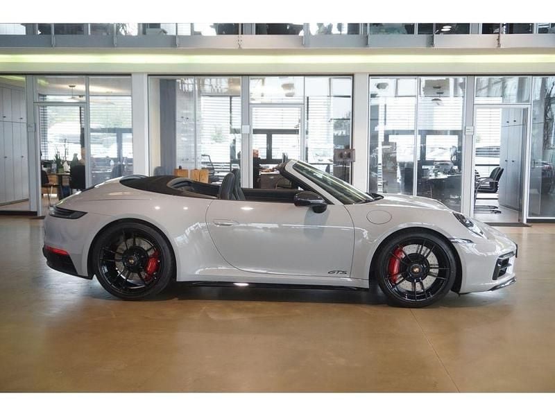 Gebraucht Porsche 911 Carrera 4 Cabriolet 480 PS (353 kW) 2023 Kreide grau Cabrio