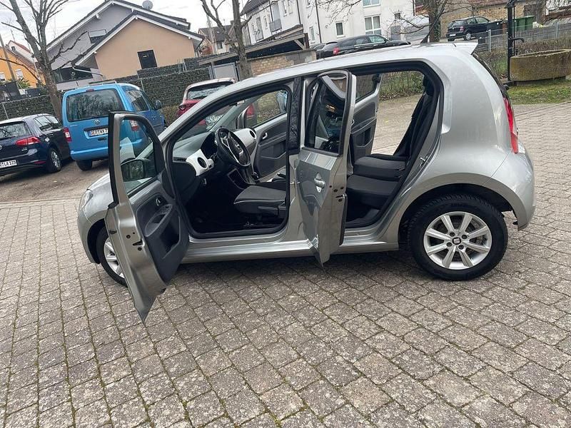 Gebraucht Seat Mii Chic 60 PS (44 kW) 2016 Silber Kleinwagen