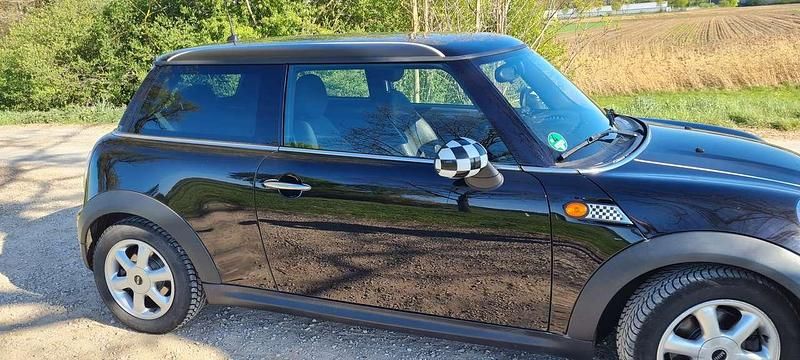 Second-hand Mini ONE 98 CP (72 kW) 2012 Negru Hatchback