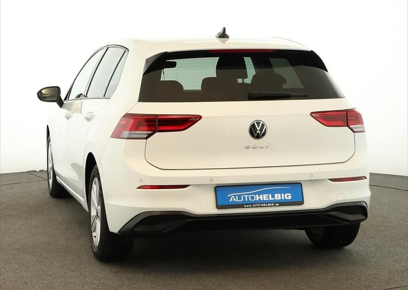 Gebraucht VW Golf Life 150 PS (110 kW) 2022 Pure white SUV