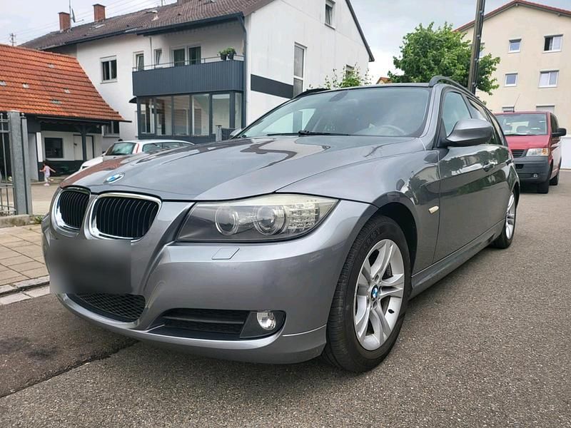 Gebraucht BMW 318 Comfort Edition 143 PS (105 kW) 2009 Grau Kombi