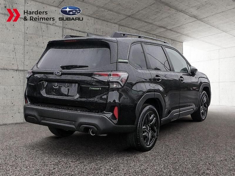 Neu Subaru Forester Exclusive+ 136 PS (100 kW) 2025 Schwarz SUV