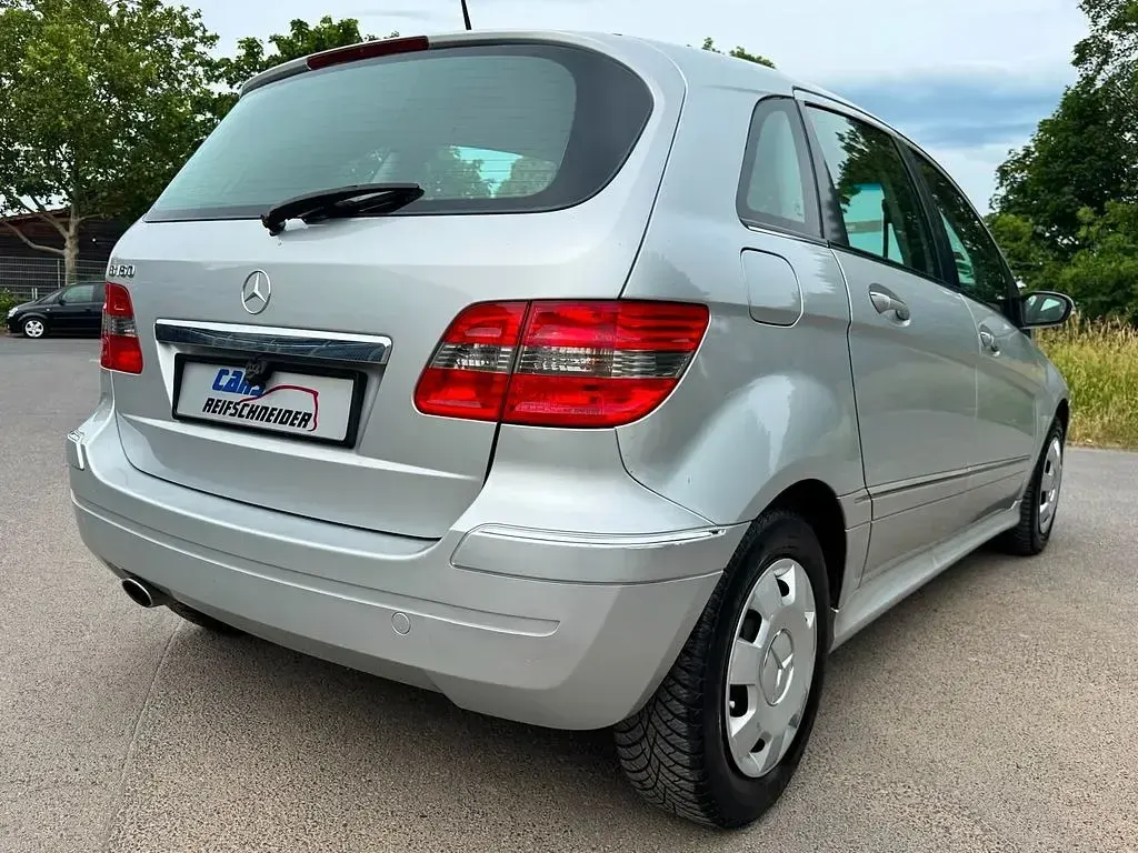 Gebraucht Mercedes B150 95 PS (69 kW) 2006 Silber Van / Kleinbus