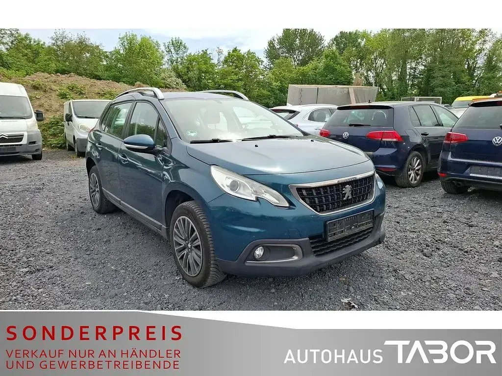 Gebraucht Peugeot 2008 Active 110 PS (80 kW) 2016 Grün SUV