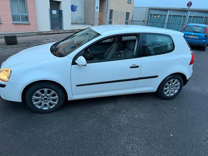 Gebraucht VW Golf V 150 PS (110 kW) 2005 Weiß Kleinwagen
