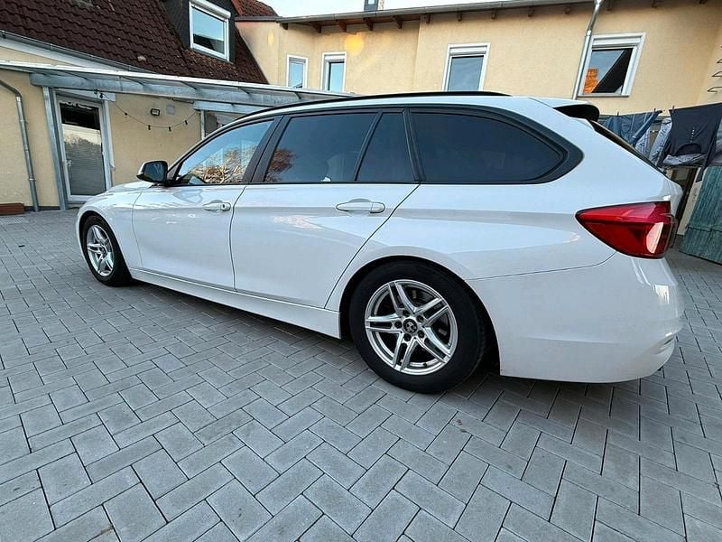 Gebraucht BMW 320 163 PS (119 kW) 2016 Weiß Kombi