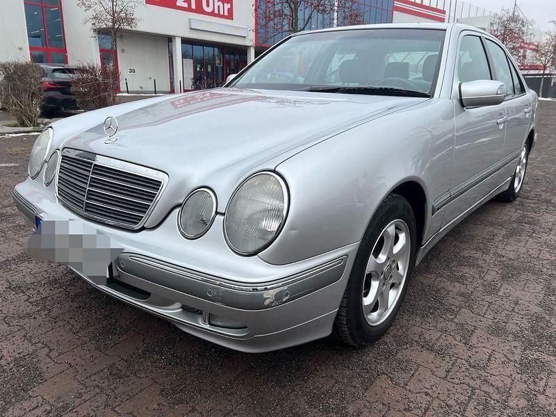 Gebraucht Mercedes E270 Elegance 170 PS (125 kW) 2002 Silber Limousine