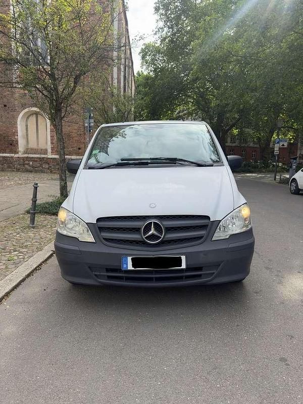 Gebraucht 2012 Mercedes Vito Van / Kleinbus | 8.450 € (Fairer Preis) - Bild 1/4