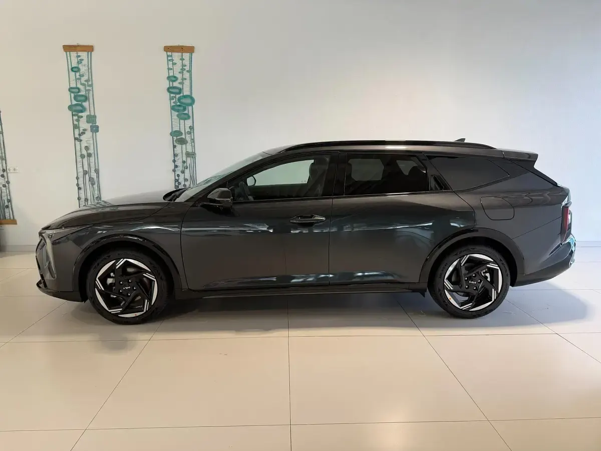 Neu Kia K4 GT-Line 150 PS (110 kW) 2026 (ag9) interstellar gray Limousine