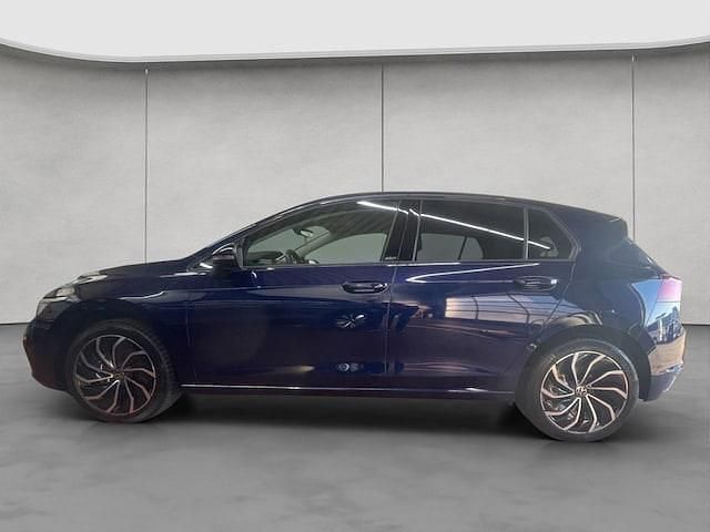 Gebraucht VW Golf VIII Move 110 PS (80 kW) 2024 Blau Limousine