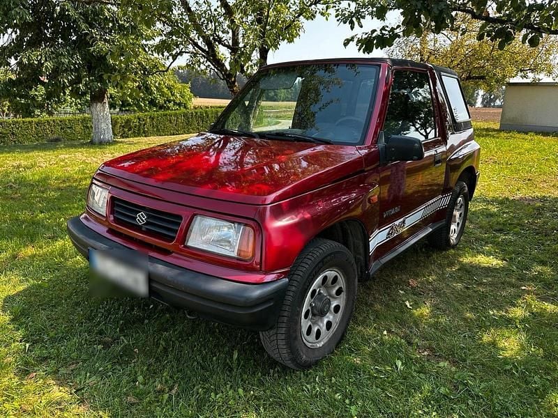 Gebraucht Suzuki Vitara 80 PS (58 kW) 1997 Rot Cabrio