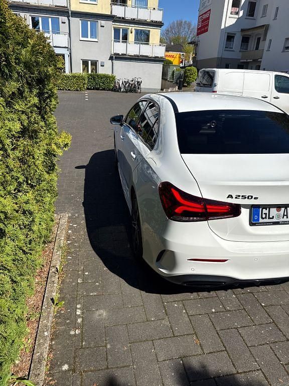 Gebraucht Mercedes A250 218 PS (160 kW) 2020 Weiß Limousine