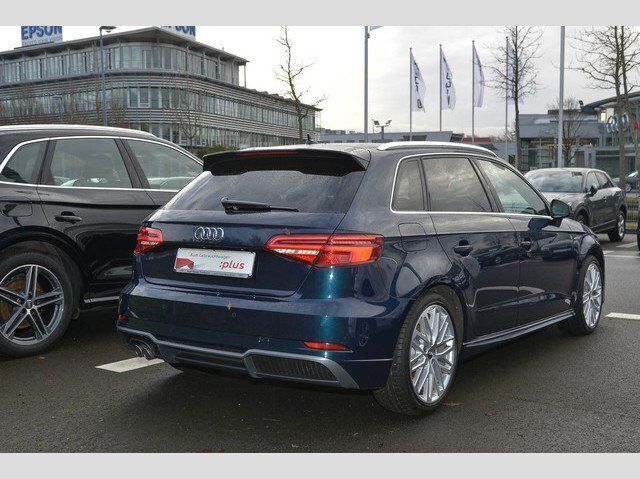 Gebraucht Audi A3 Sportback S-Line 150 PS (110 kW) 2017 Blau metallic Kleinwagen