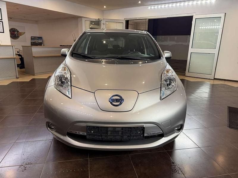 Gebraucht Nissan Leaf Acenta 80 kW (109 PS) 2017 Silver (m) Kleinwagen