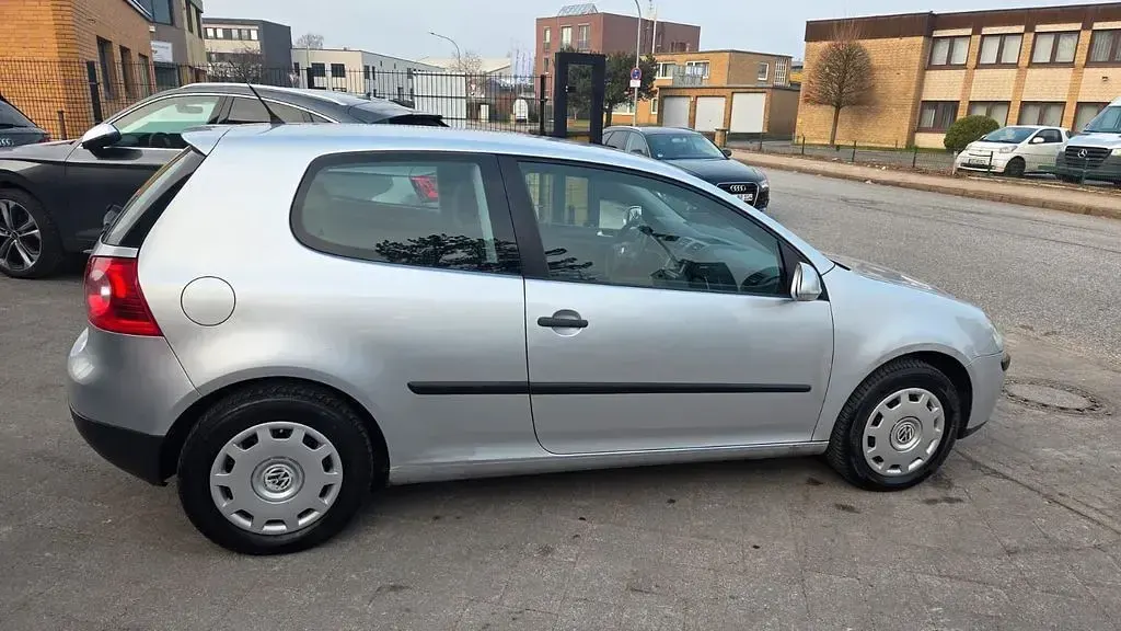 Gebraucht VW Golf V 80 PS (58 kW) 2007 Silber Limousine