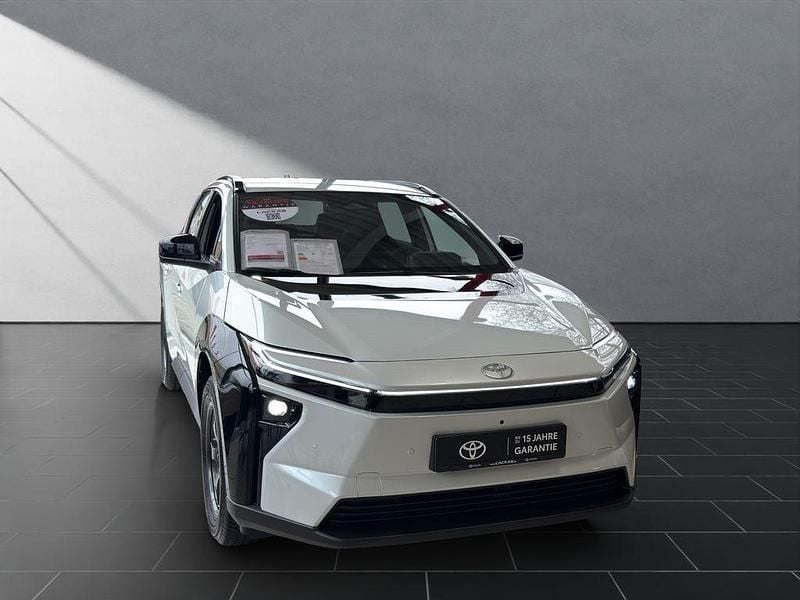 Neu Toyota bZ4X 164 kW (224 PS) 2026 Weiß SUV