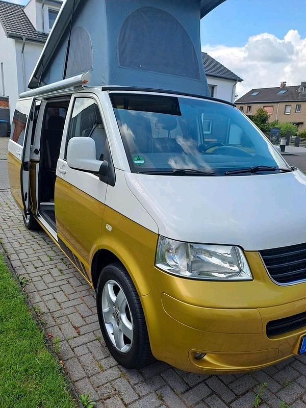 Gold Gebraucht 2010 VW T5 California Van | 34.500 € - Bild 1/4