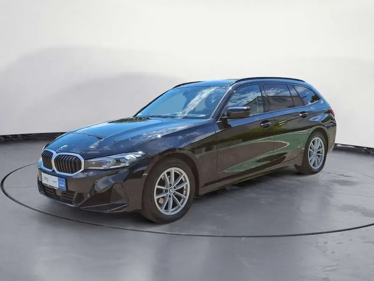 Gebraucht BMW 318 Sport Line 150 PS (110 kW) 2023 Schwarz Kombi